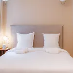 Exceptional Triplex With 6 Bedrooms & Air Conditioning