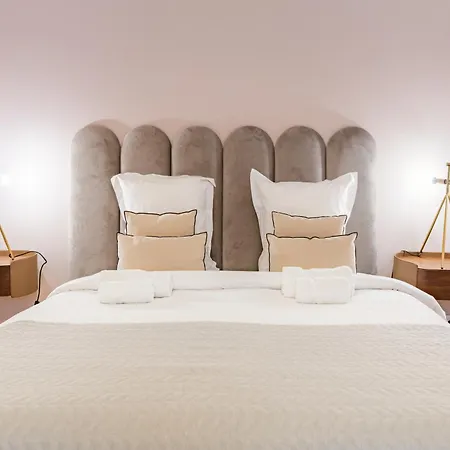 Appartamento Exceptional Triplex With 6 Bedrooms & Air Conditioning Parigi