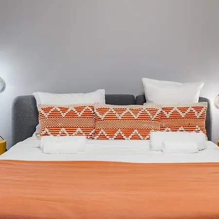 Appartamento Exceptional Triplex With 6 Bedrooms & Air Conditioning *