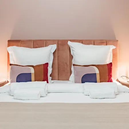 Exceptional Triplex With 6 Bedrooms & Air Conditioning Appartamento Parigi