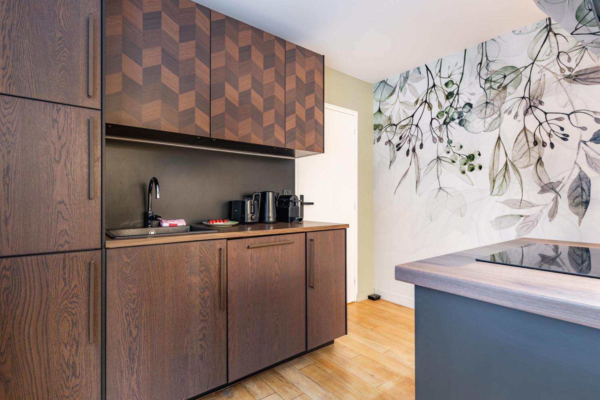 Exceptional Triplex With 6 Bedrooms & Air Conditioning Apartment Paris